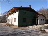 Hunting lodge below Glavica