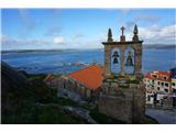 Camino Fistera - pot k Atlantiku Zvonik vaške cerkve