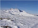 Pogled na Dobrač, na katerem stoji 160m visok televizijski stolp.