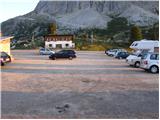 Passo Falzarego - Rifugio Averau