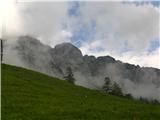 Ennstaler Alpen Greben Bosrucka v jutranjih meglicah