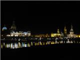 Nočna panorama Dresdna.