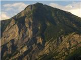 Pogled iz parkirišča pod Vénoscom(spodnja postaja žičnice) na drugo stran doline.