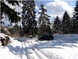 Mrzli vrh 1358 m parkirišče pred začetkom Stare poti na Matajur