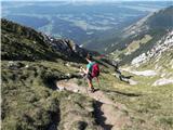 Sestopamo...daleč spodaj planina Javornik..