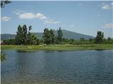 Cerkniško jezero ter Slivnica v ozadju