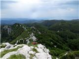 pogled na kočo spodaj in Kvarner zadaj