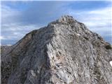 Planina Korošica po lovski,Košutica od Hajnževoga sedla do koče na starem Ljubelju Na nekakšnem predvrhu pridemo do prvih jeklenic.