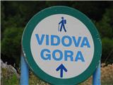 Vidova gora-780m-najvišja gora Jadranskih otokov. Označena pot .