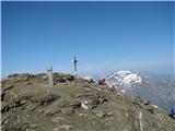 Shareck-3122m in Baumbachspitze-3105m Pred tremi tedni se je sem gor prišlo samo z derezami in cepinom in z obvezno čelado.