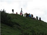 Na vrhu Kresišča je gneča.Kresišče(Schwarzkogel).1839m je zadnji pomemben vrh v skupini Trupejevega poldneva.