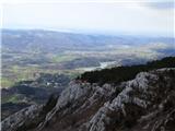 Pogled z Velikega Roba na pobočje Čavna Z vrhom Čaven 1186m