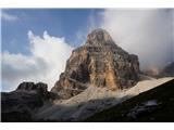 Piz Ciaval (Monte Cavallo) - 2912 m Torre Fanes tik ob poti