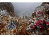 Piz Ciaval (Monte Cavallo) - 2912 m Sedlo Casale, stik z bivšo vojaška povezava med posameznimi postojankami. Tukaj poteka varianta dolomitske poti Via alta 1