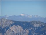 Dobrač in zadaj Hochalmspitze