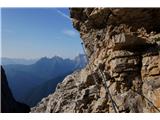 Sextenski Dolomiti - pot *Dolomiti senza confini* Nato se začne. Pot ni ravno enostavna, težka pa tudi ne :) Težavnost je B/C