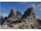 Sextenski Dolomiti - pot *Dolomiti senza confini* Ob poti proti koči Rif. Comici, bolj znani kot Zsigmondy Hutte