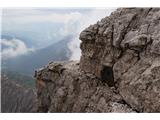 Sextenski Dolomiti - pot *Dolomiti senza confini* V vršnem delu. Opazovalnice so vsepovsod