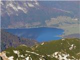 Bohinjsko jezero v dolini...