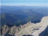 Vražji rogovi v jutranjem soncu, zadaj Grossglockner