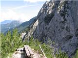 Kranjska koča na Ledinah Lovska pot nam nudi celo počitek