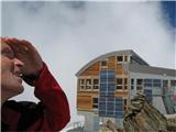 Mont Blanc / Monte Bianco 18.07 Miha J. Zadaj koča tete Rose2800m, kjer smo prespali