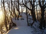...Dreveniška gora - Dan je počasi jemal slovo in ker je bilo Silvestrovo tudi leto 2011...