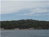 spet v mestu Mali Lošinj, pogled proti Monte Bastonu (Vela Straža) 62m