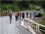 lepa skupina se nas je zbrala na izhodišču Belega potoka